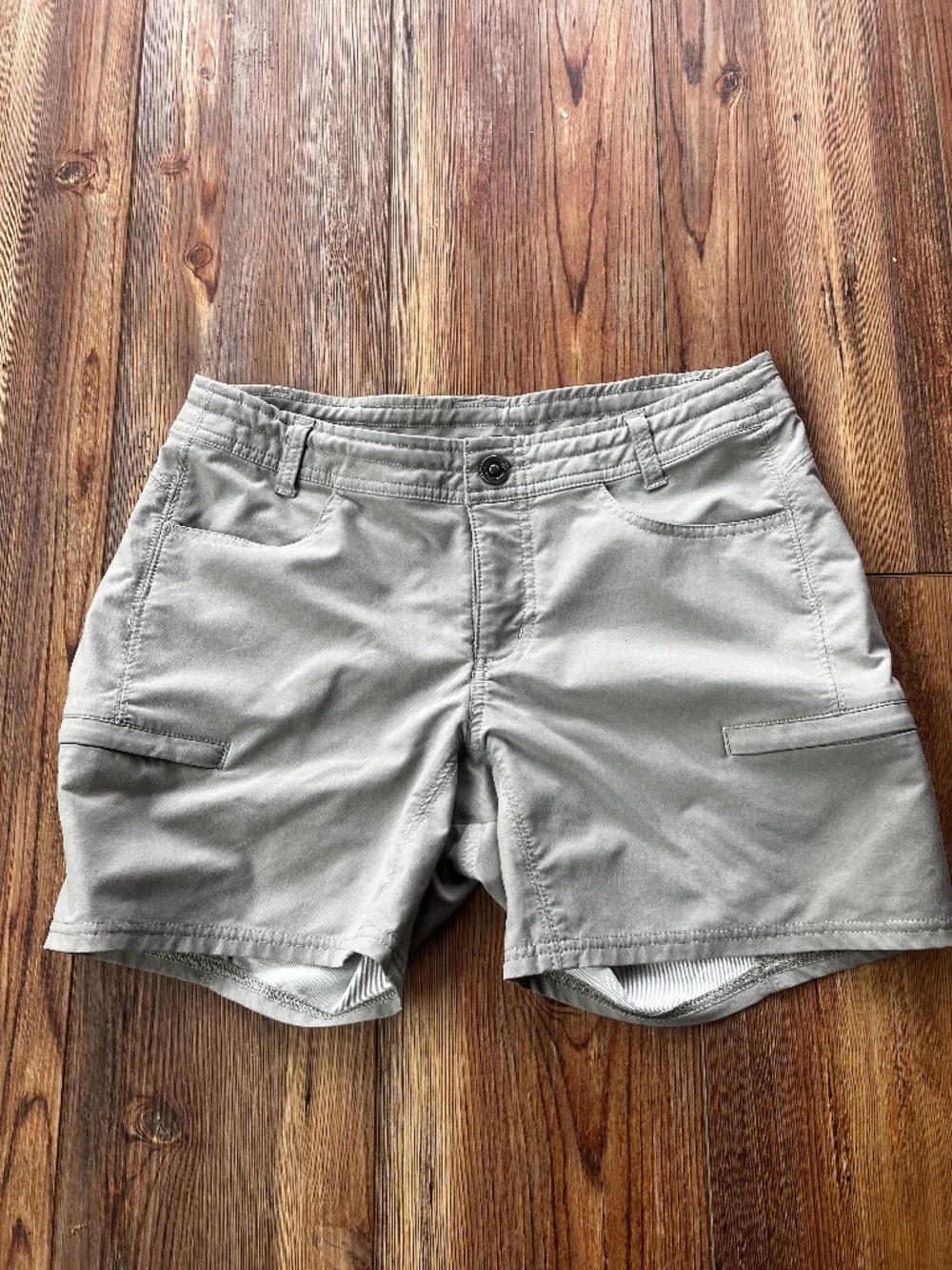 Kuhl Women's Shorts Beige Size 6 Outdoor Trail Quick Dry